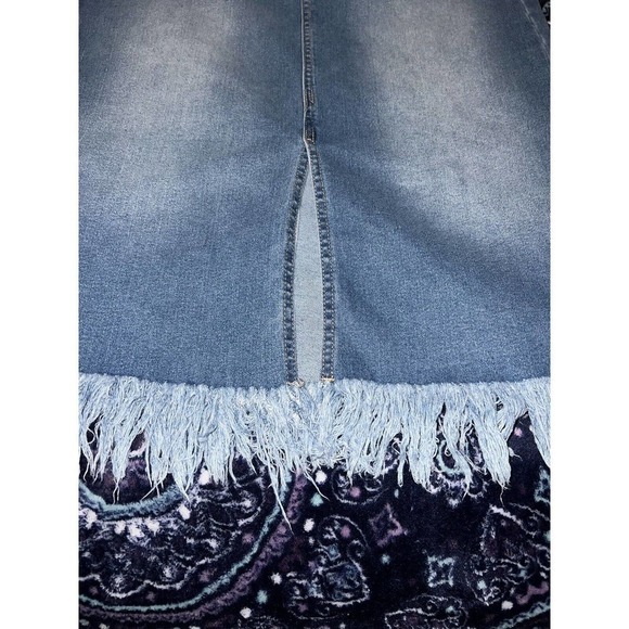 Juniors Midi Denim Jean Skirt Size Small - Picture 4 of 5